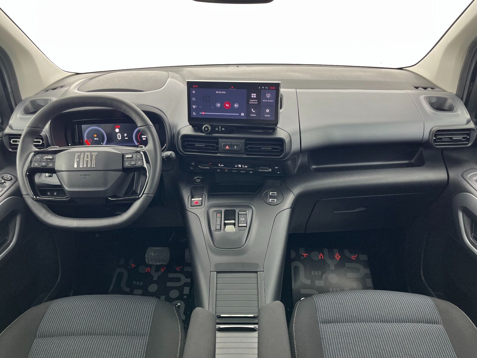 Fiat Doblo Combi 1.5 BlueHDİ Premio Plus - 2025 - Detay