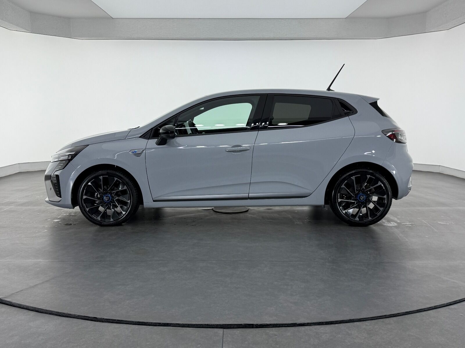 Renault Clio 1.0 TCE Techno Esprit Alpine X-Tronic - 2025 - Detay
