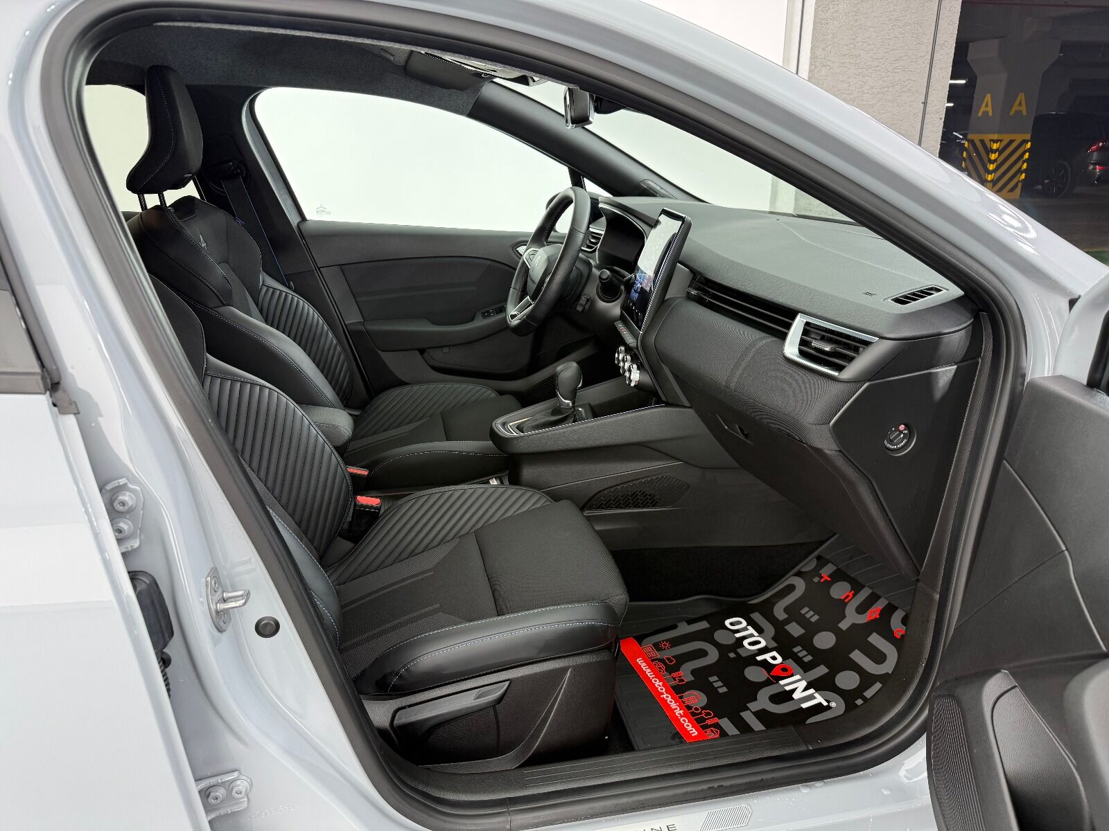 Renault Clio 1.0 TCE Techno Esprit Alpine X-Tronic - 2025 - Detay