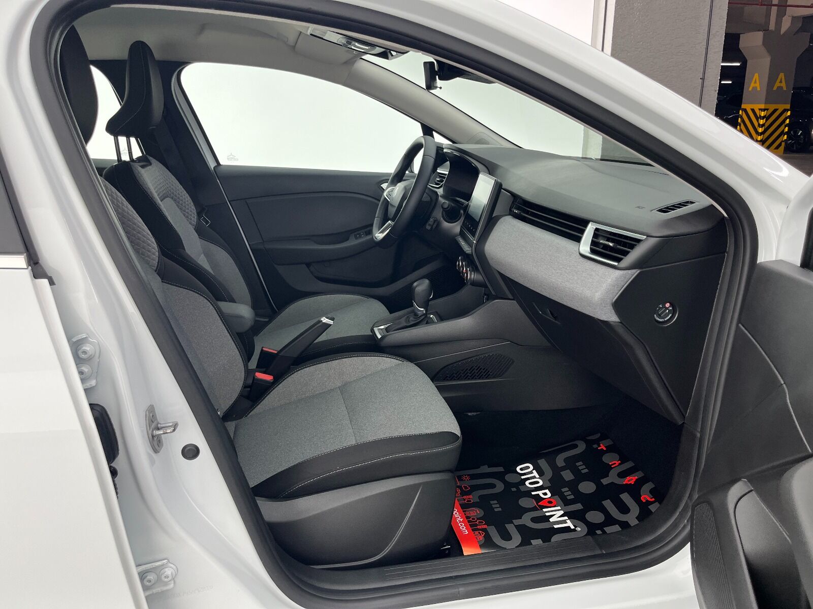 Renault Clio 1.0 TCE Evolution X-Tronic - 2025 - Detay