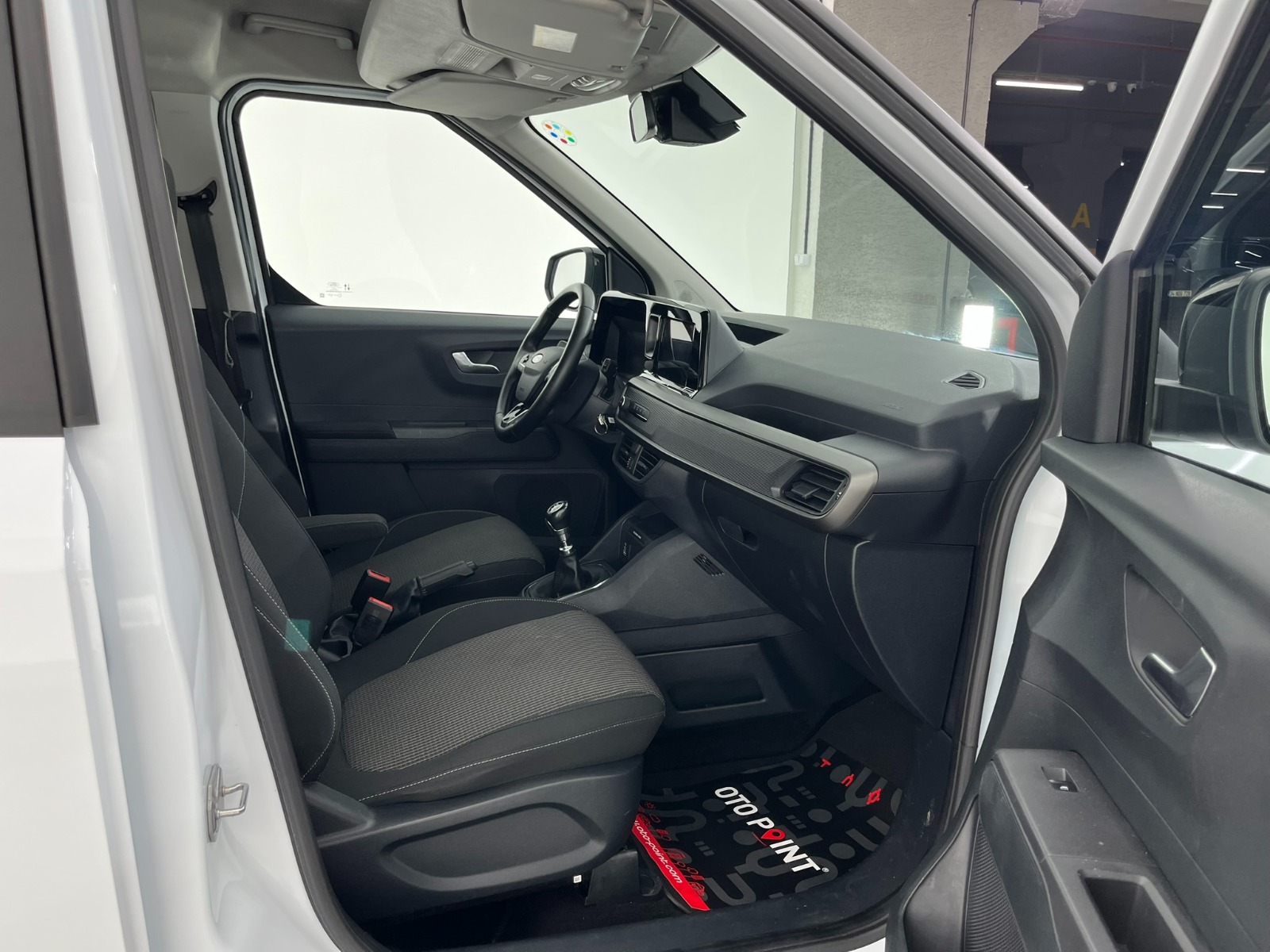 Ford Tourneo Courier Kombi 1.5 EcoBlue Deluxe - 2024 - Detay