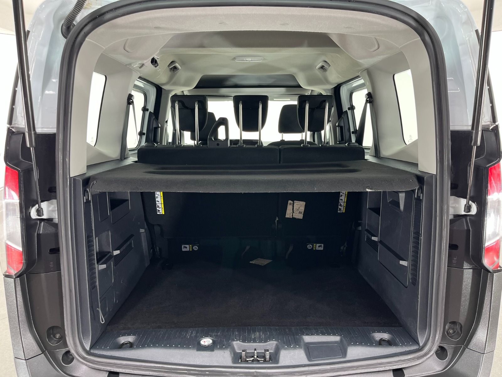 Ford Tourneo Courier Kombi 1.5 EcoBlue Deluxe - 2024 - Detay