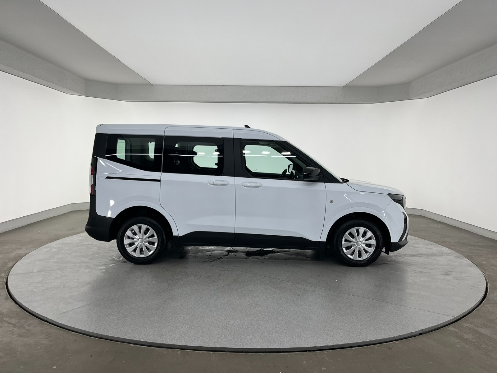 Ford Tourneo Courier Kombi 1.5 EcoBlue Deluxe - 2024 - Detay