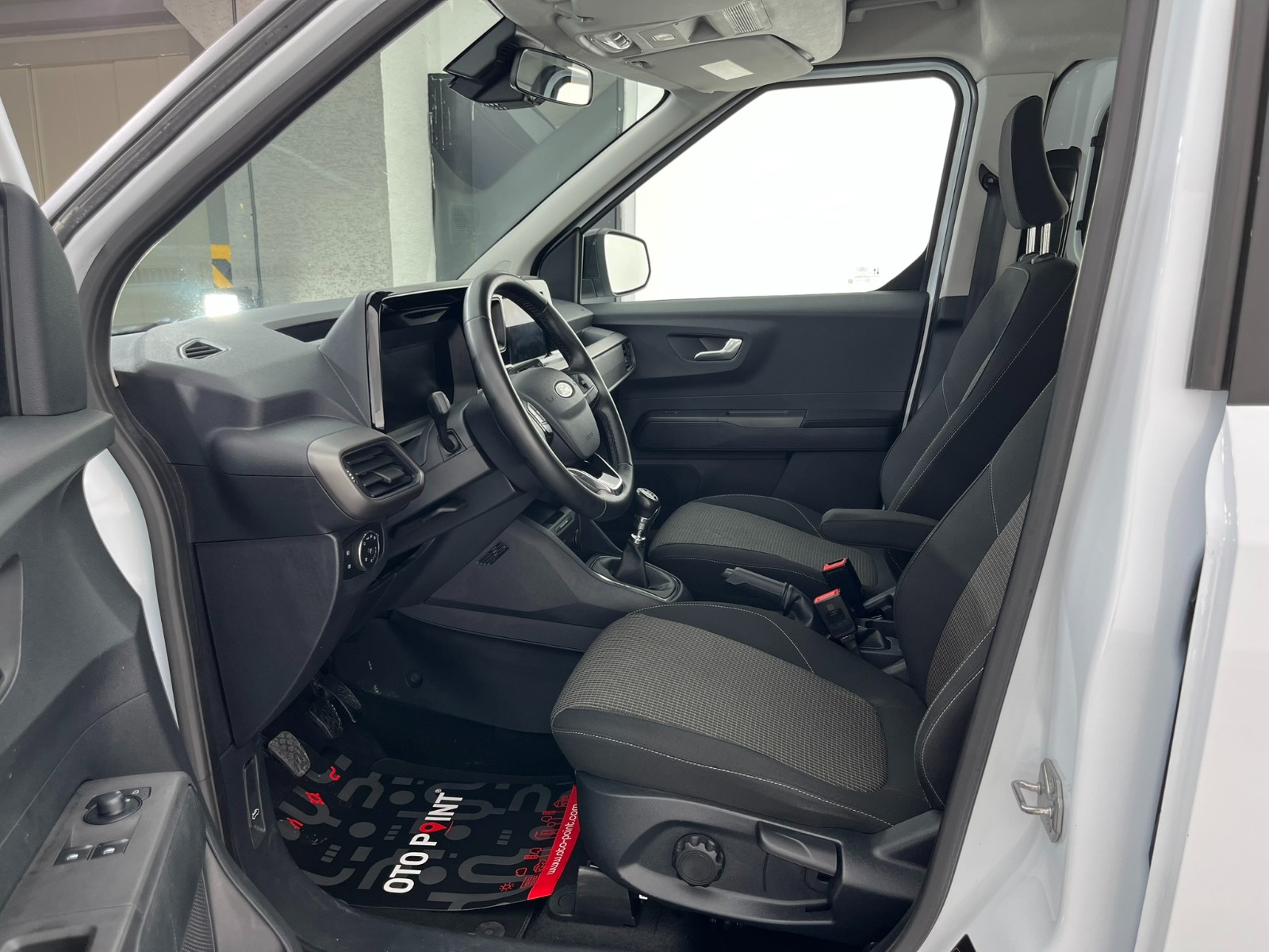 Ford Tourneo Courier Kombi 1.5 EcoBlue Deluxe - 2024 - Detay