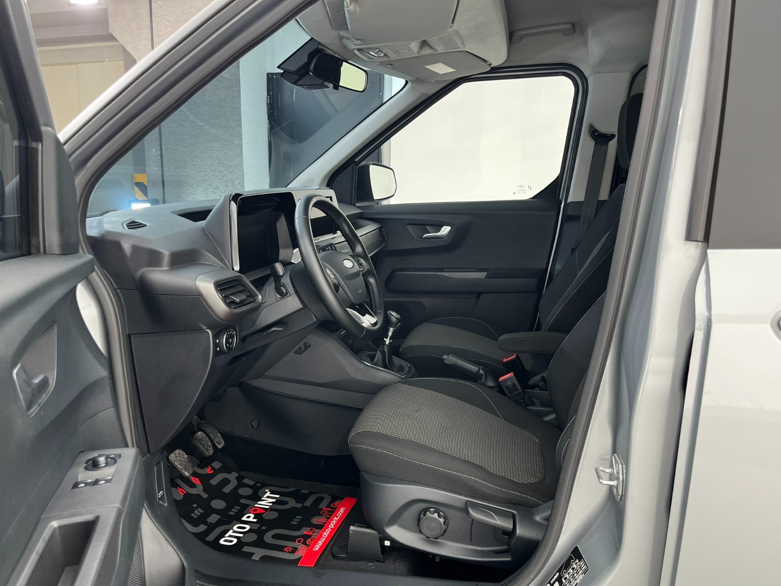 Ford Tourneo Courier Kombi 1.5 EcoBlue Deluxe - 2025 - Detay