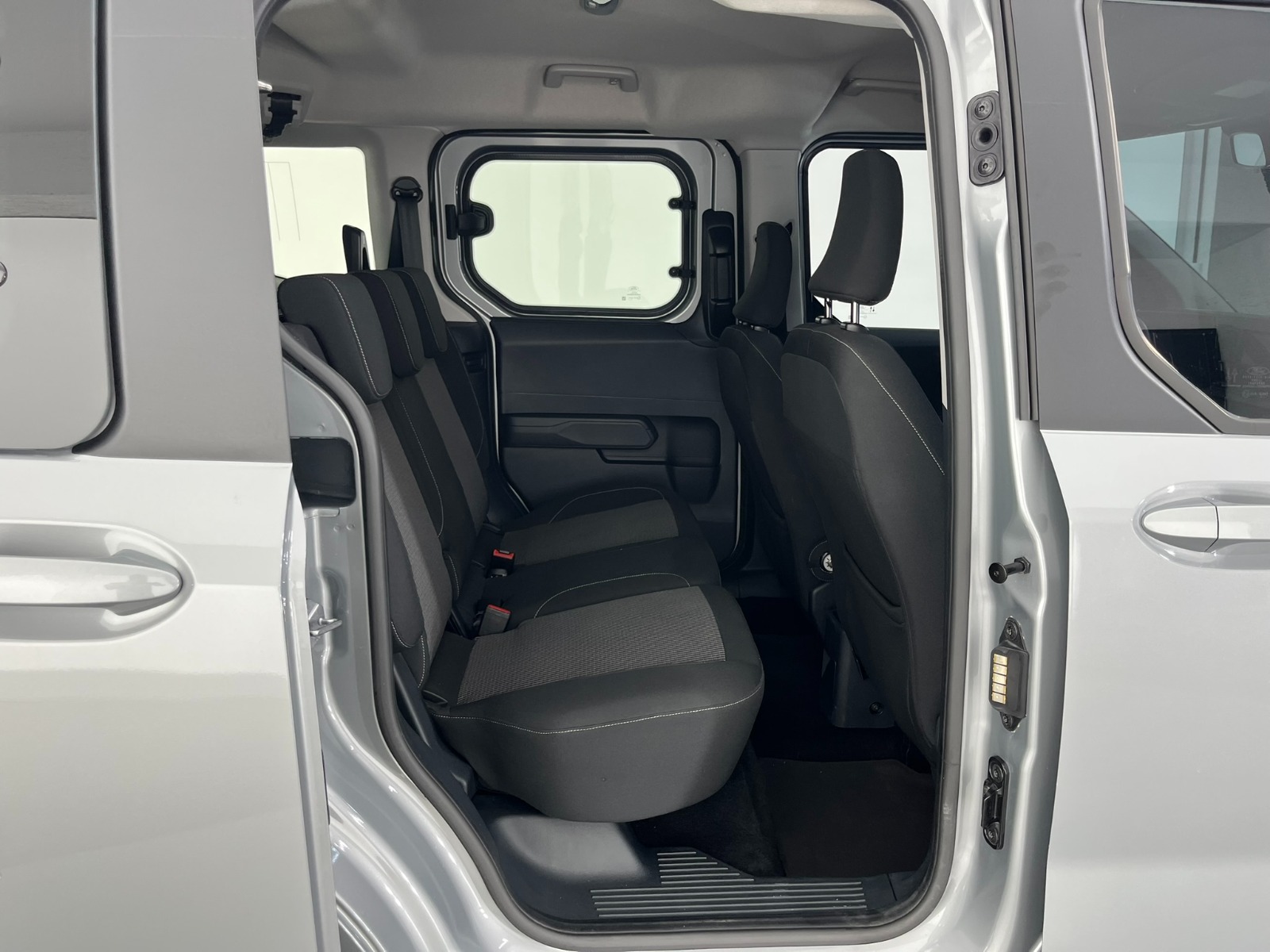 Ford Tourneo Courier Kombi 1.5 EcoBlue Deluxe - 2025 - Detay