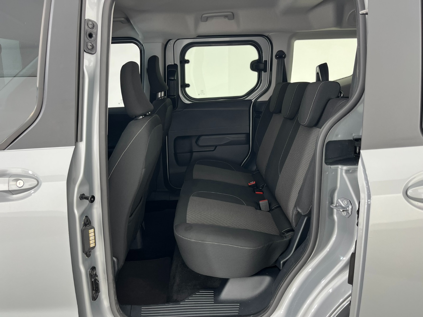 Ford Tourneo Courier Kombi 1.5 EcoBlue Deluxe - 2025 - Detay