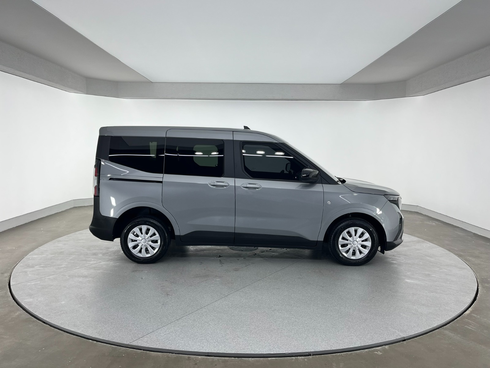 Ford Tourneo Courier Kombi 1.5 EcoBlue Deluxe - 2025 - Detay