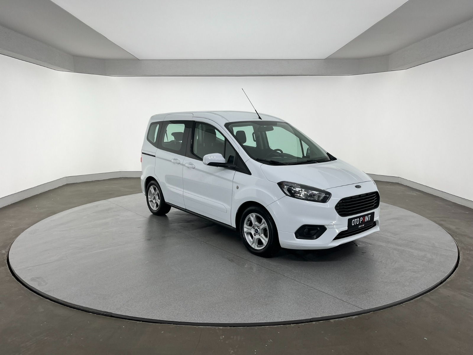 Ford Tourneo Courier Kombi 1.5 TDCI Deluxe - 2023 - Detay