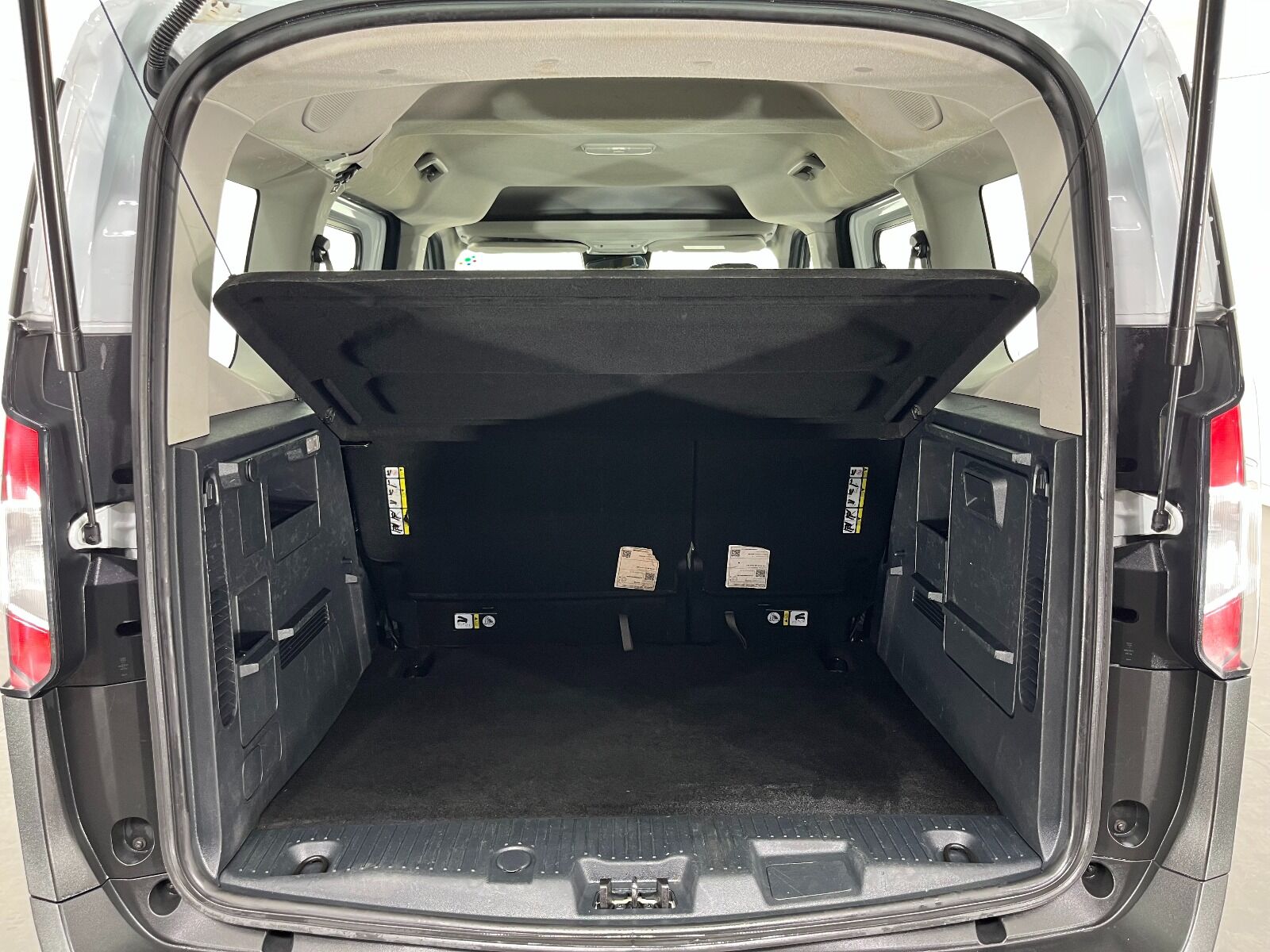 Ford Tourneo Courier Kombi 1.5 EcoBlue Deluxe - 2024 - Detay