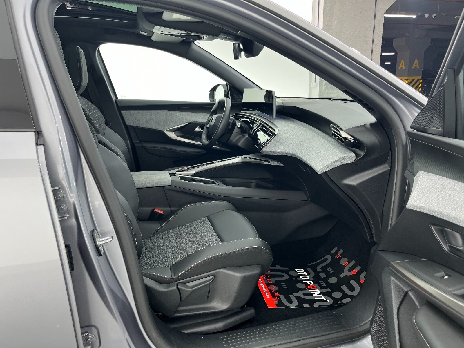 Peugeot 3008 Crossover 1.2 Hybrid Allure eDCS6 - 2025 - Detay