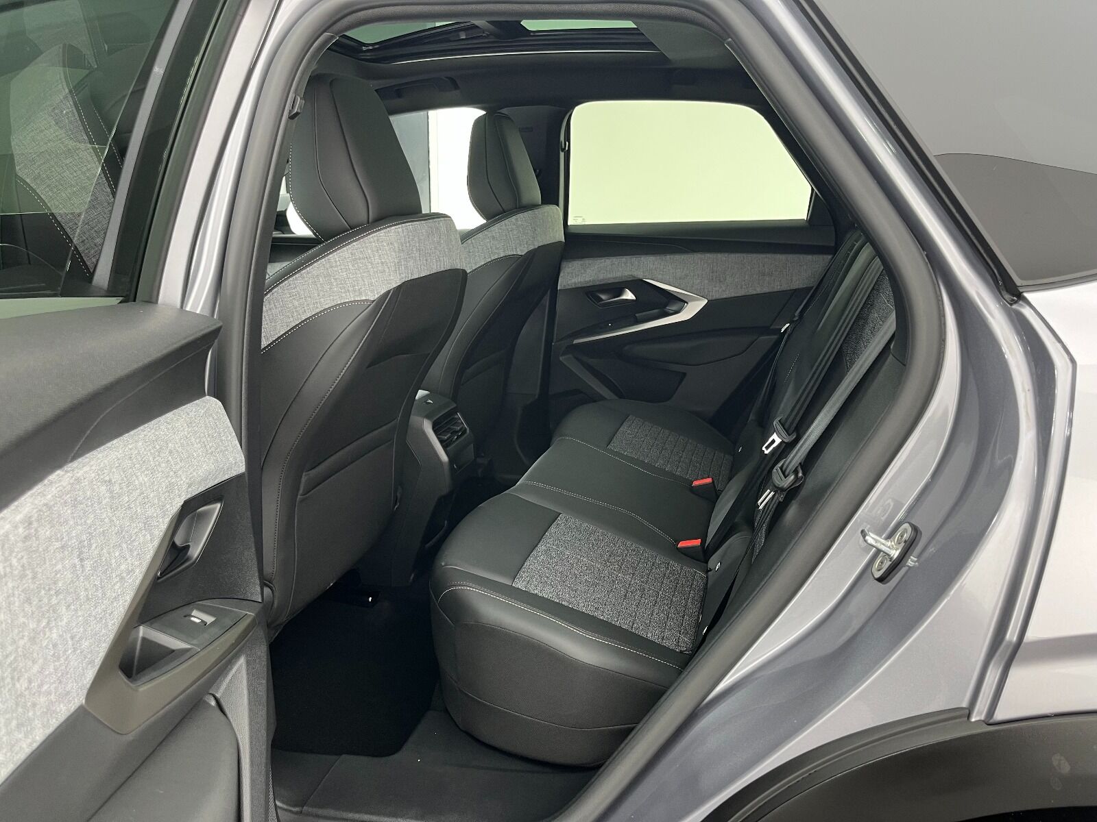 Peugeot 3008 Crossover 1.2 Hybrid Allure eDCS6 - 2025 - Detay