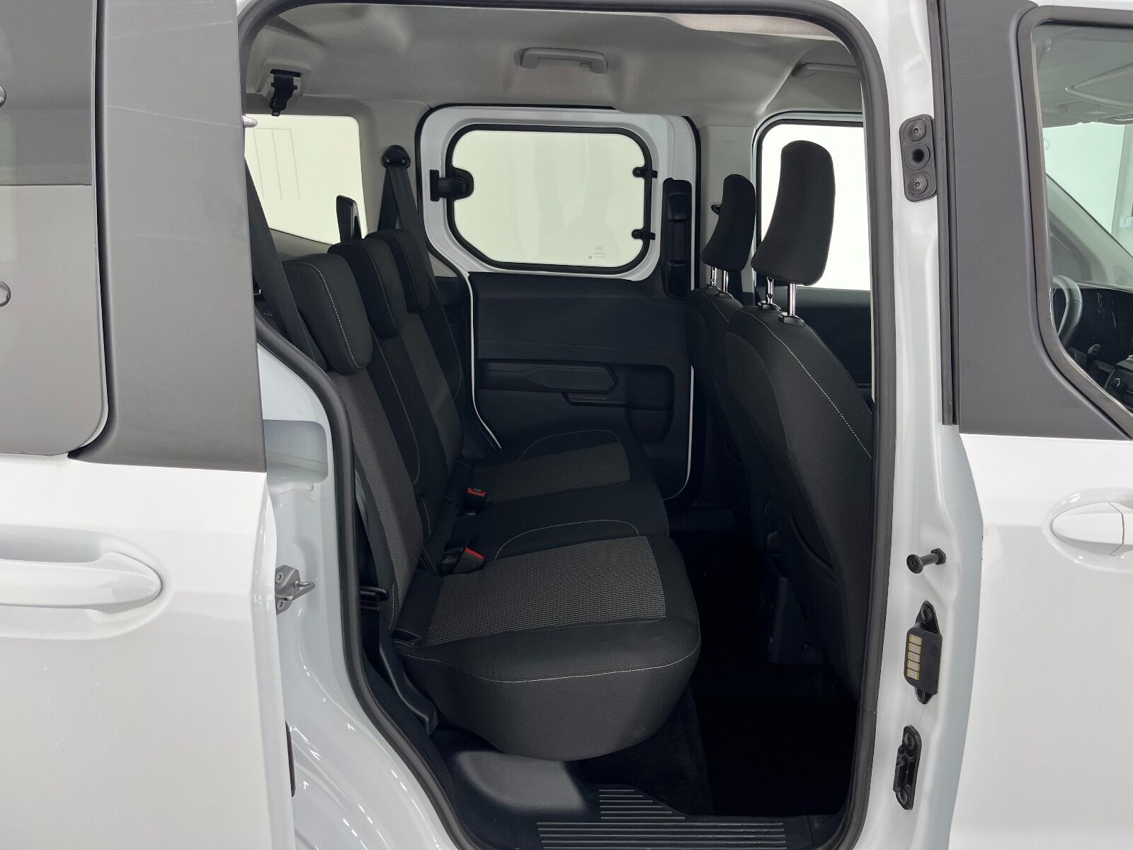 Ford Tourneo Courier Kombi 1.5 EcoBlue Deluxe - 2025 - Detay