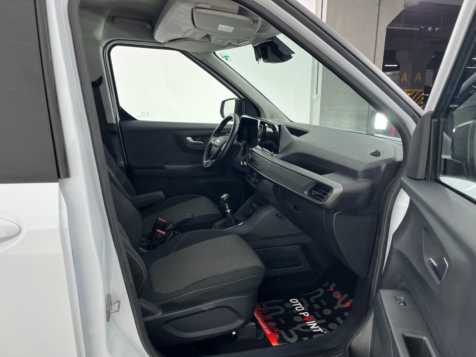 Ford Tourneo Courier Kombi 1.5 EcoBlue Deluxe - 2025 - Detay