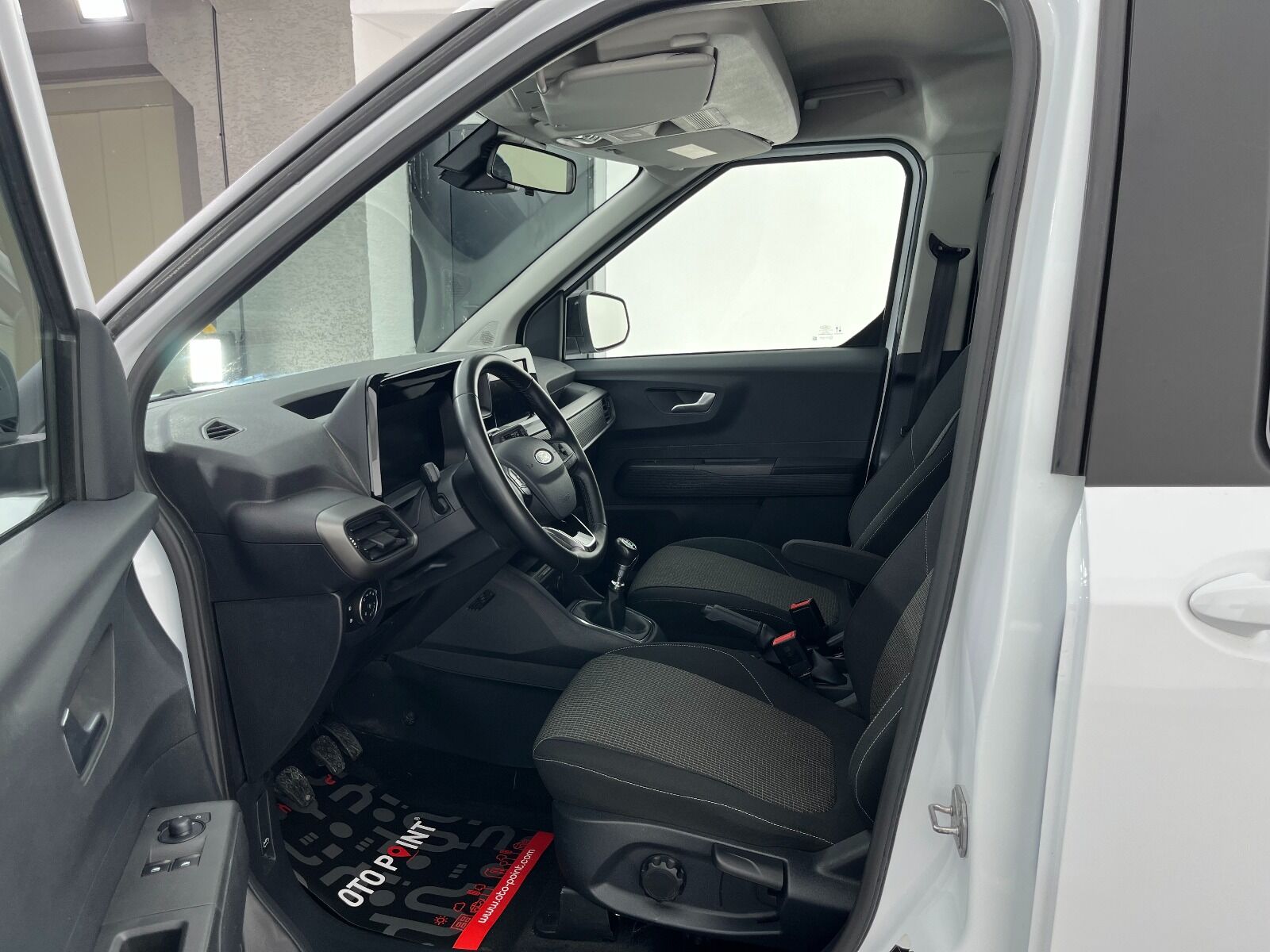 Ford Tourneo Courier Kombi 1.5 EcoBlue Deluxe - 2025 - Detay