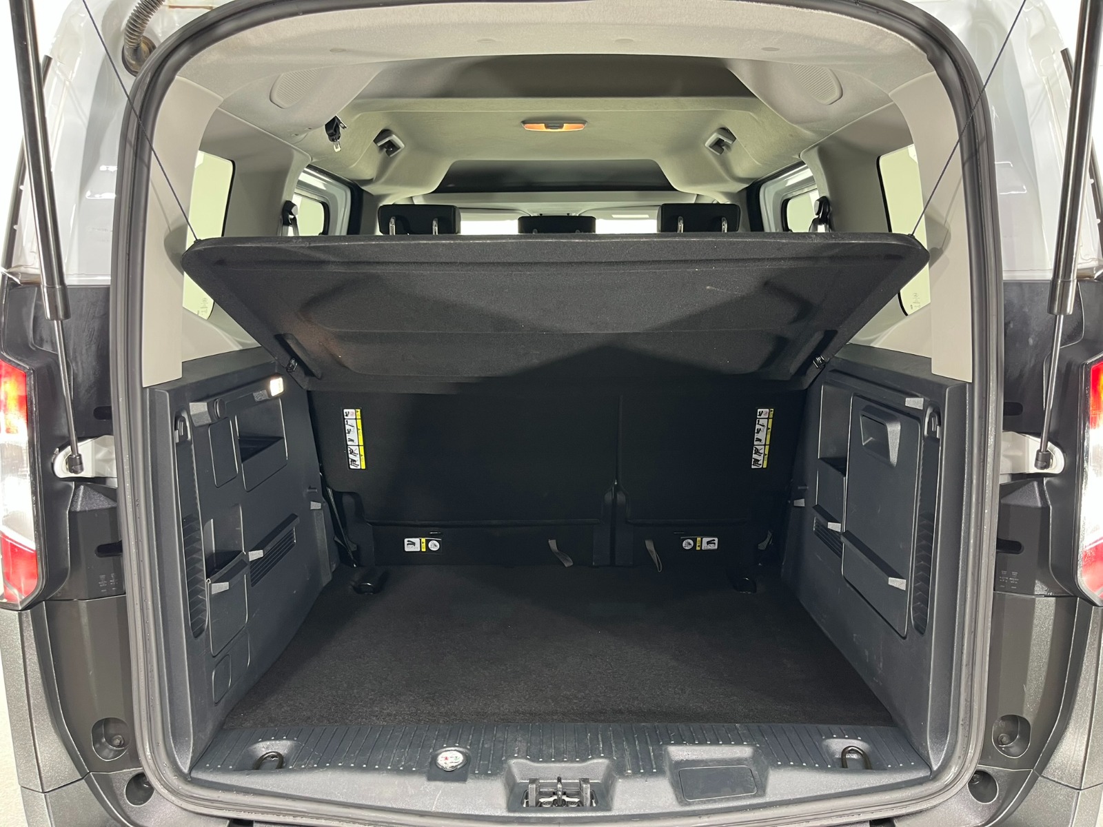 Ford Tourneo Courier Kombi 1.5 EcoBlue Deluxe - 2025 - Detay