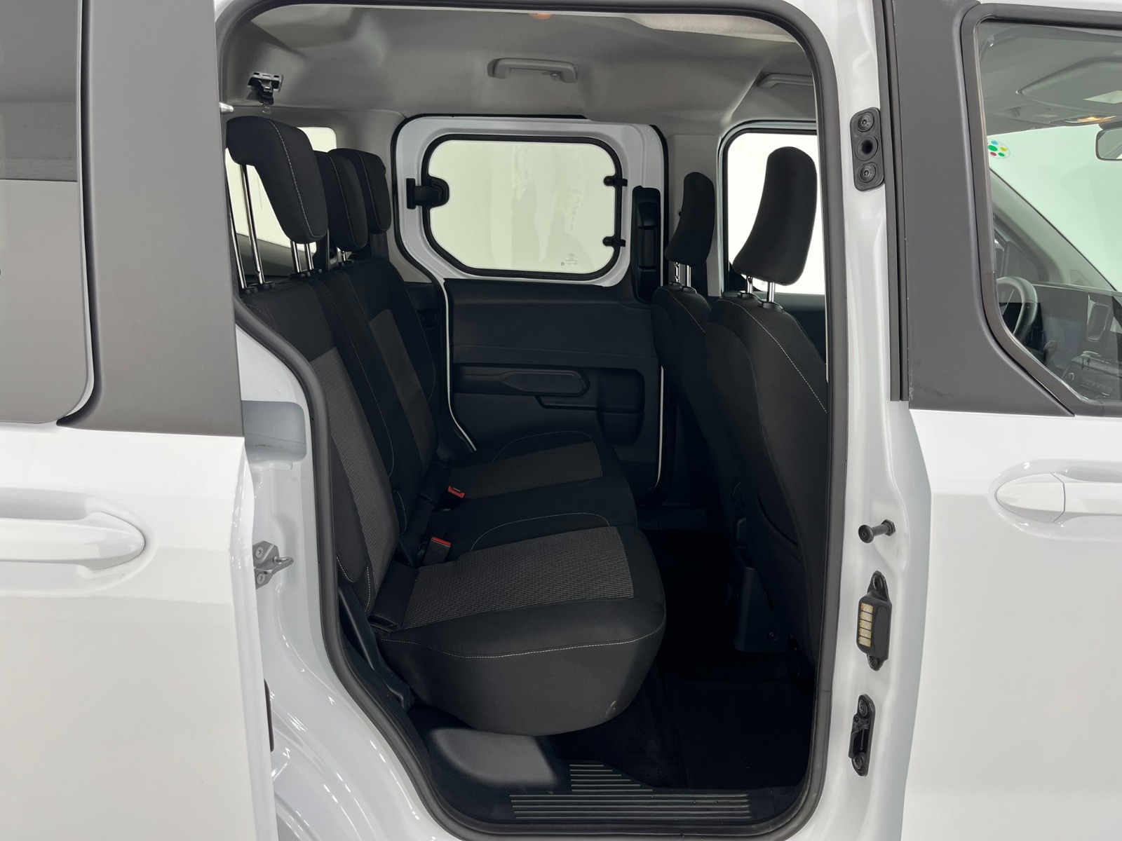 Ford Tourneo Courier Kombi 1.5 EcoBlue Deluxe - 2025 - Detay