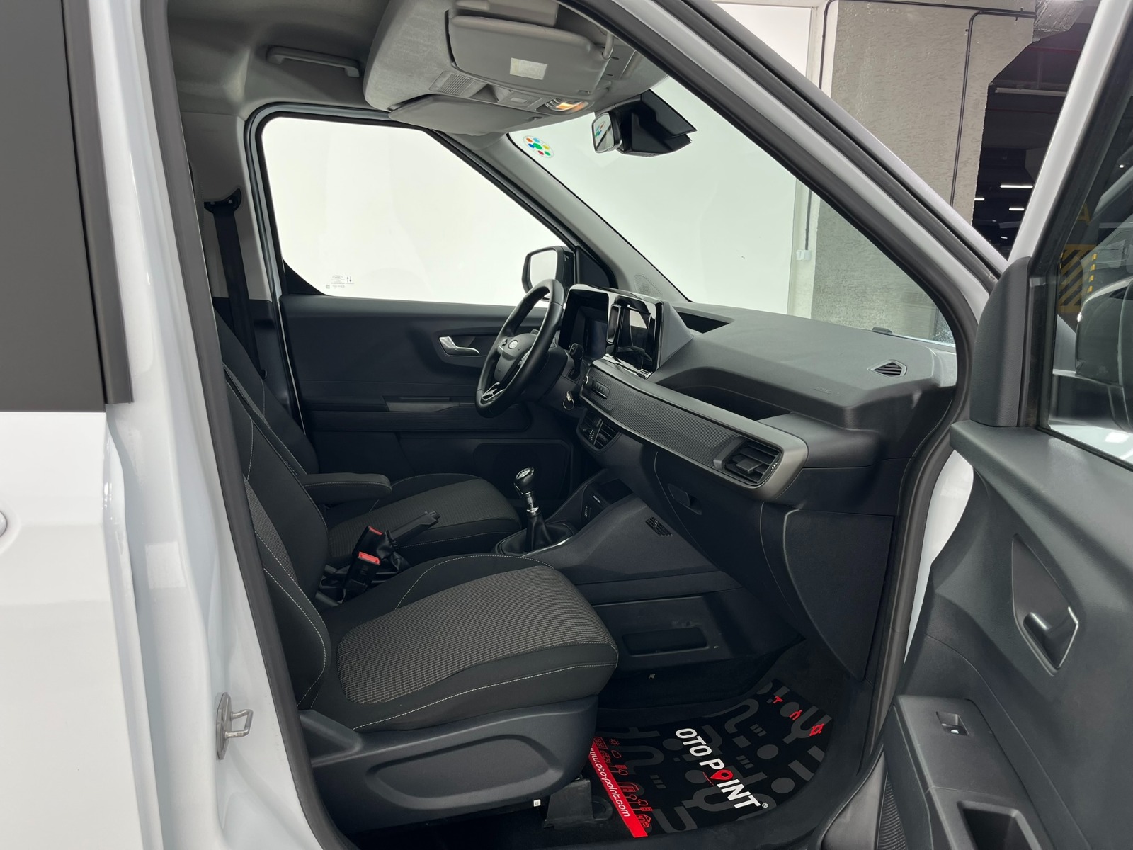 Ford Tourneo Courier Kombi 1.5 EcoBlue Deluxe - 2025 - Detay