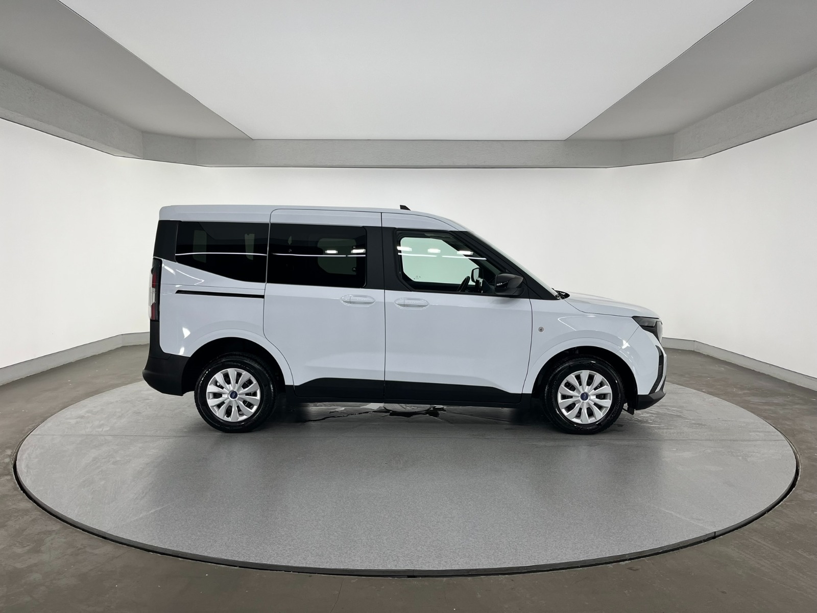 Ford Tourneo Courier Kombi 1.5 EcoBlue Deluxe - 2025 - Detay