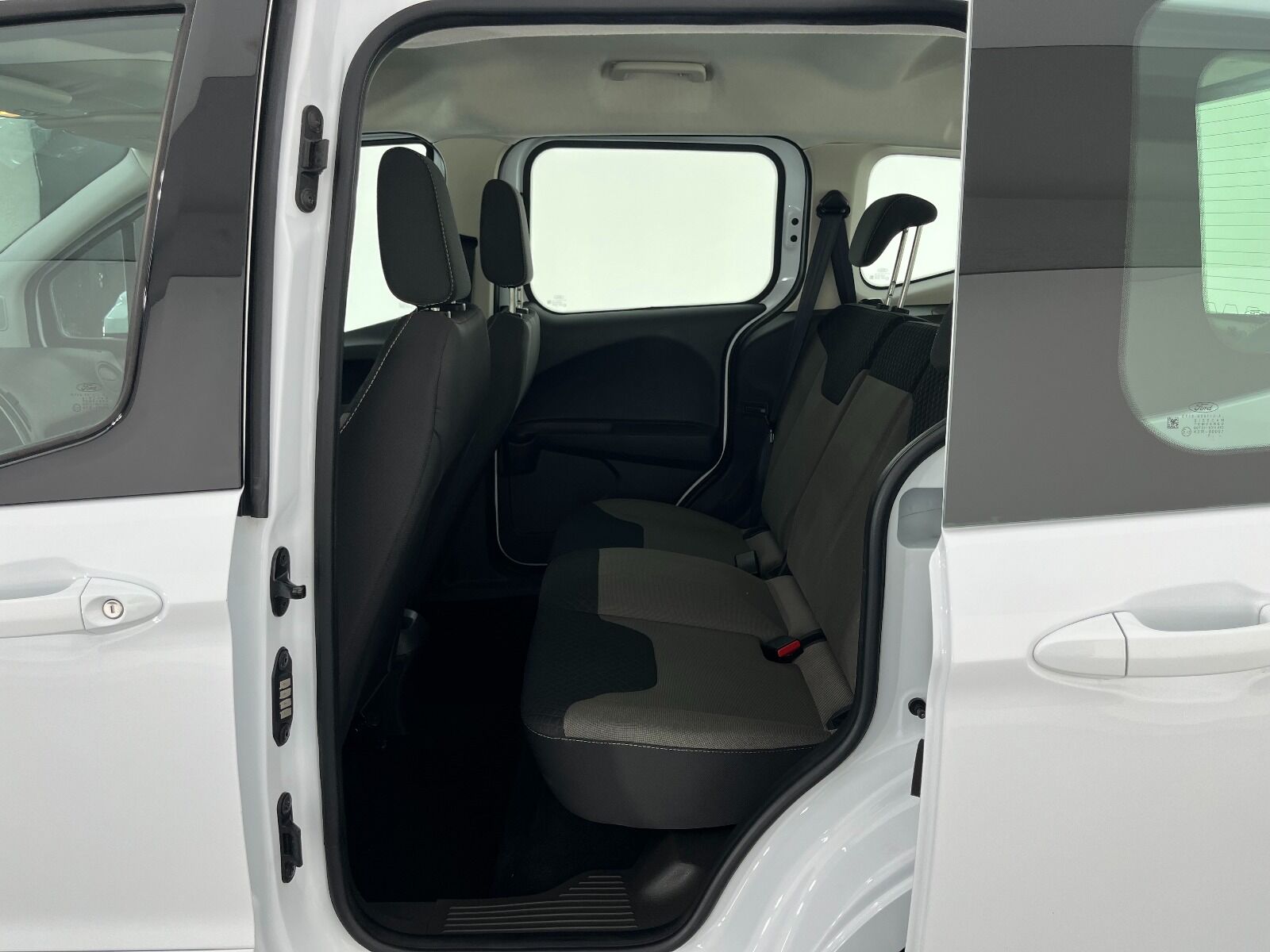Ford Tourneo Courier 1.5 TDCI Deluxe - 2023 - Detay