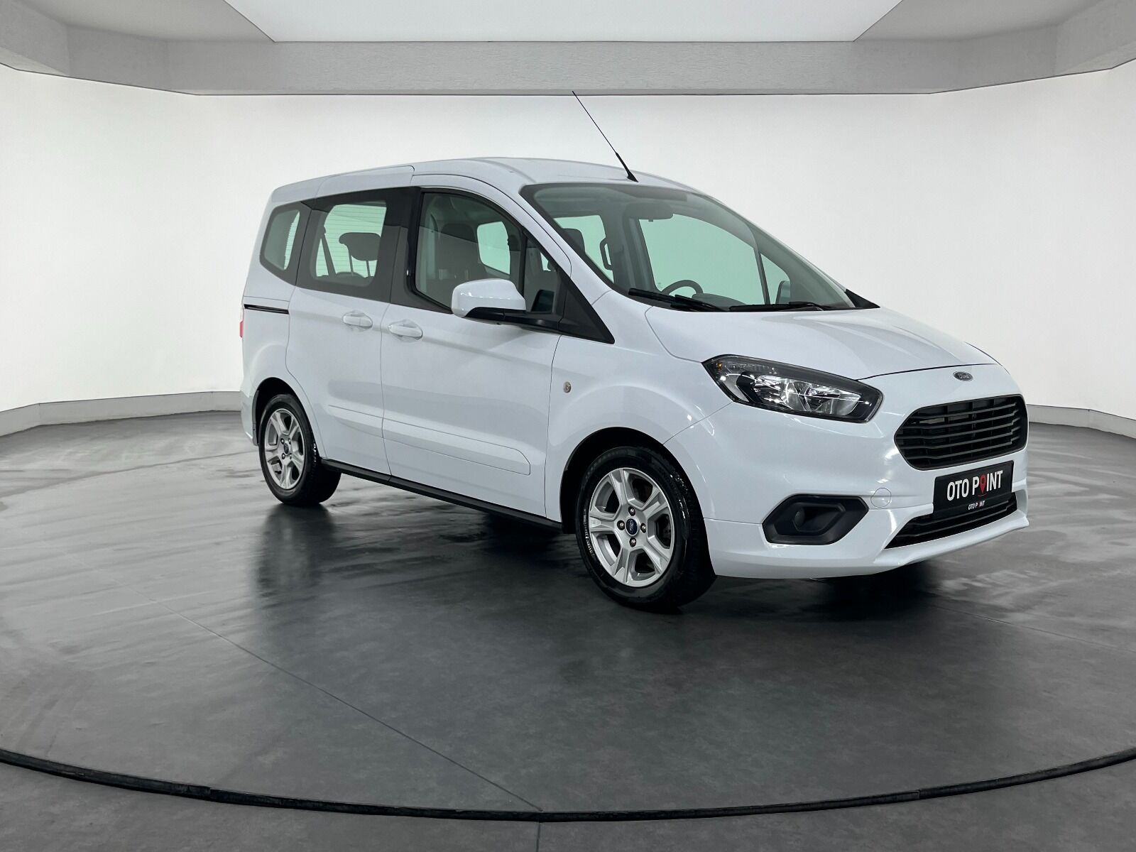 Ford Tourneo Courier 1.5 TDCI Deluxe - 2023 - Detay