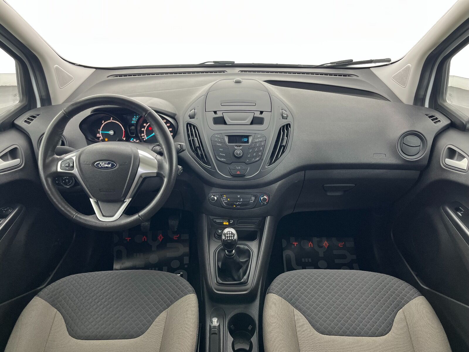 Ford Tourneo Courier 1.5 TDCI Deluxe - 2023 - Detay