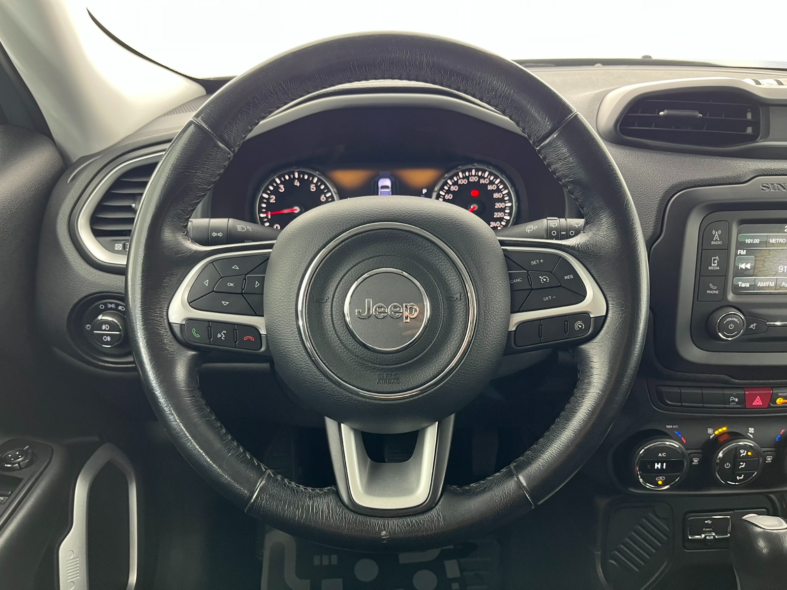 Jeep Renegade SUV 1.4 L MultiAir2 Turbo 4x2 Limited DDCT - 2017 - Detay