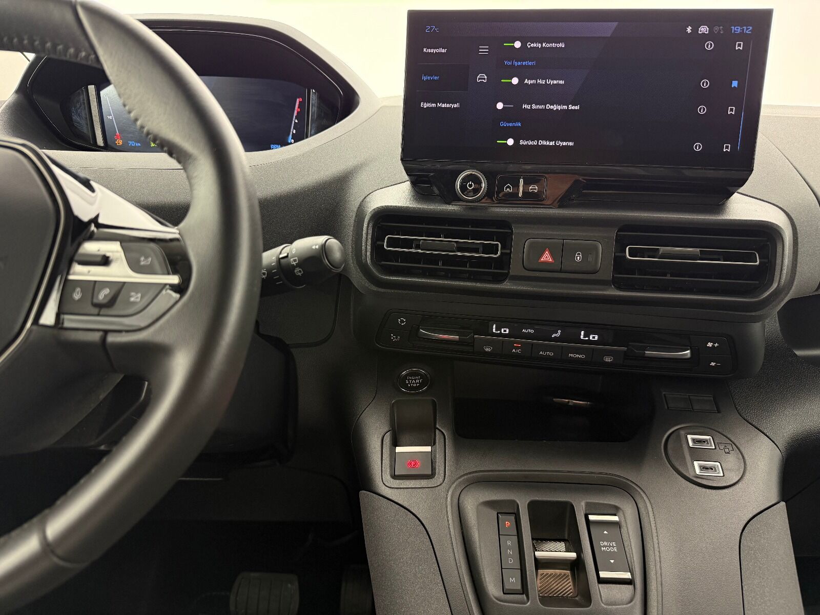 Peugeot Rifter 1.5 BlueHDI Allure EAT8 - 2026 - Detay