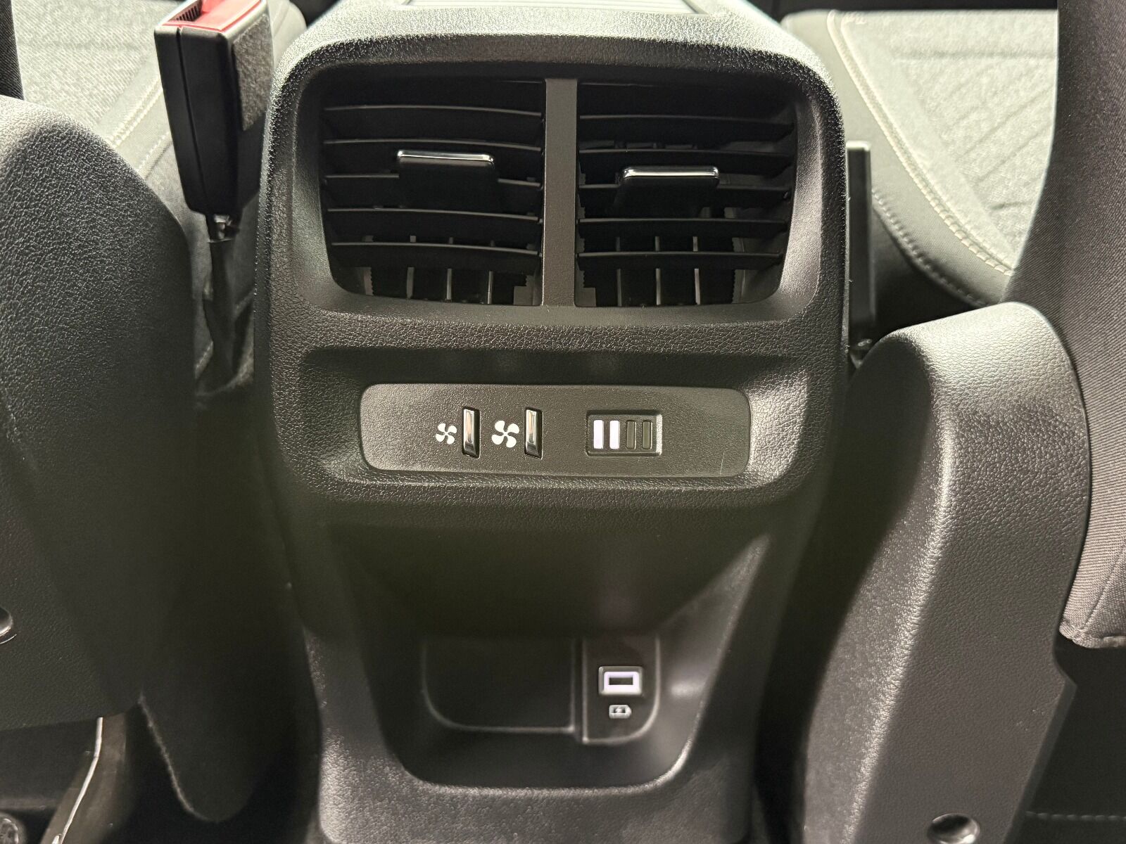 Peugeot Rifter 1.5 BlueHDI Allure EAT8 - 2026 - Detay