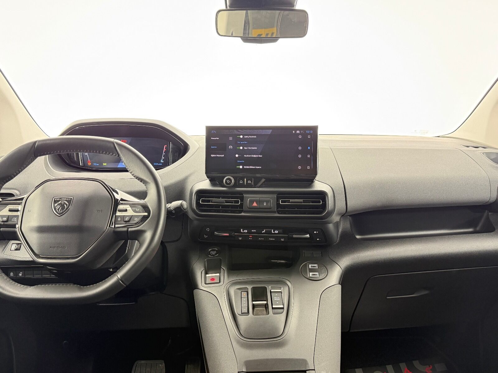 Peugeot Rifter 1.5 BlueHDI Allure EAT8 - 2026 - Detay
