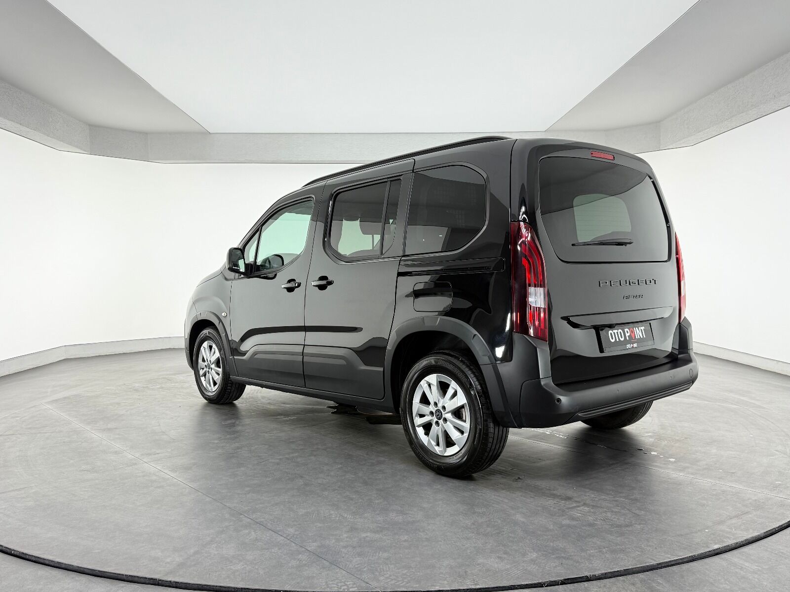 Peugeot Rifter 1.5 BlueHDI Allure EAT8 - 2026 - Detay