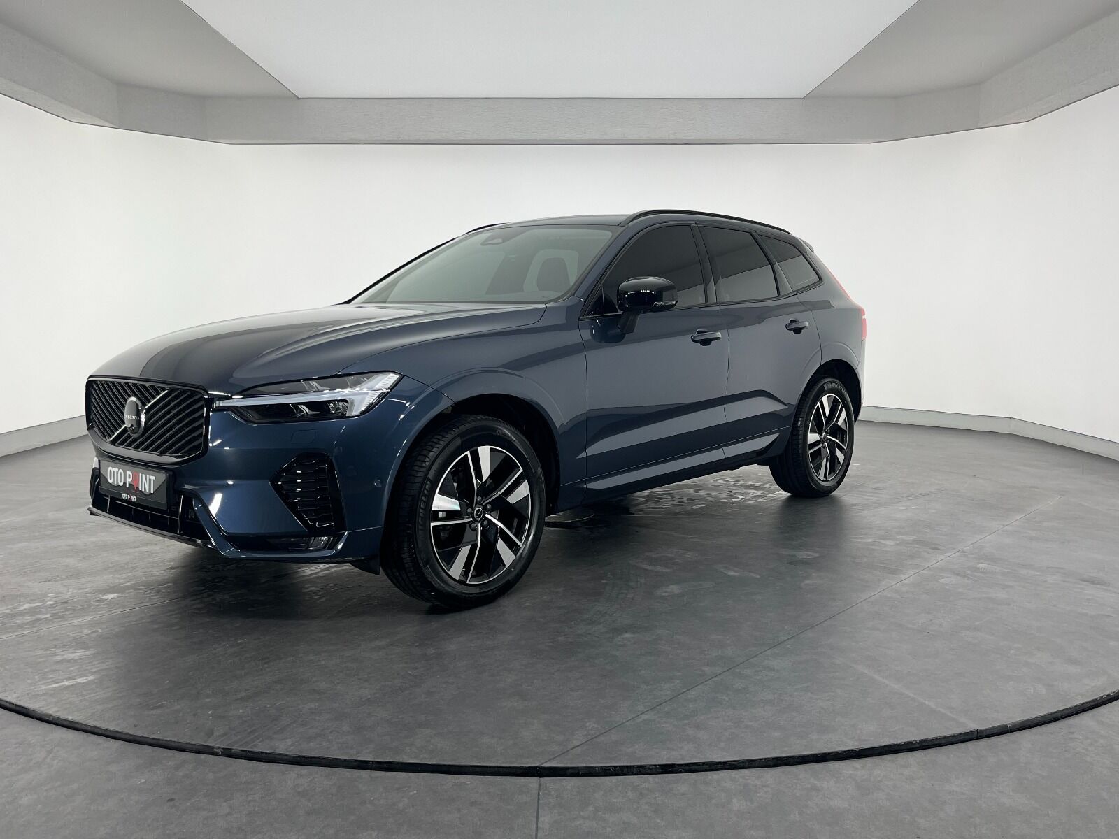 Volvo XC60 2.0 B5 Mild Hybrid Plus Dark AWD - 2025 - Detay