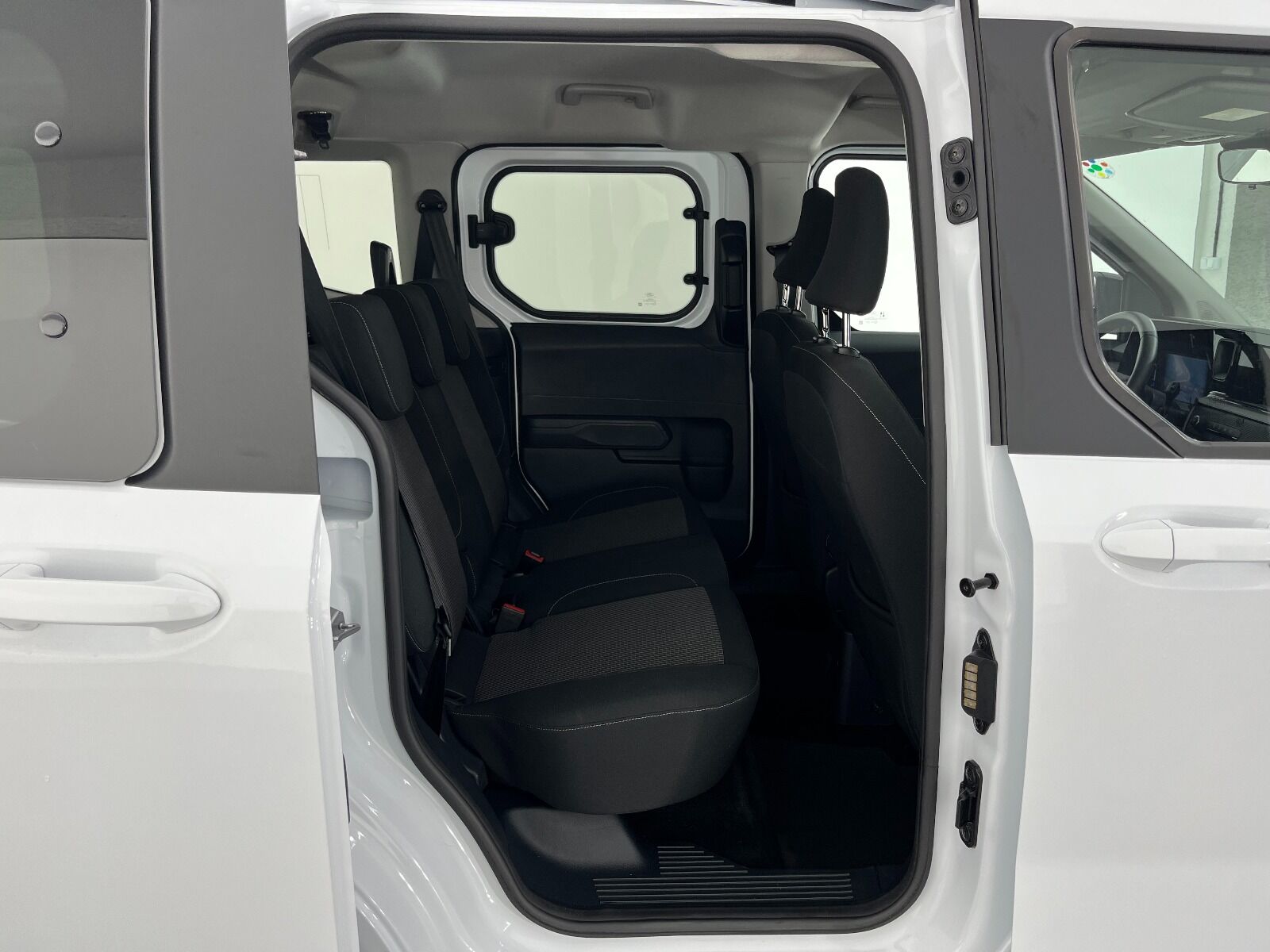 Ford Tourneo Courier Kombi 1.5 EcoBlue Deluxe - 2025 - Detay