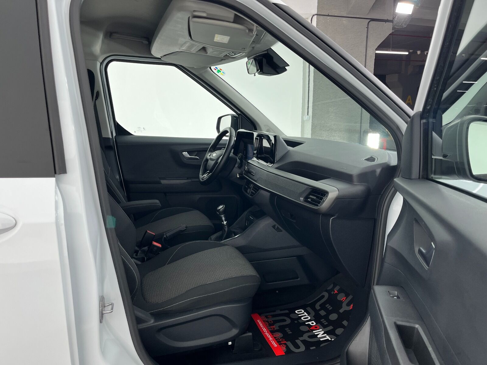 Ford Tourneo Courier Kombi 1.5 EcoBlue Deluxe - 2025 - Detay