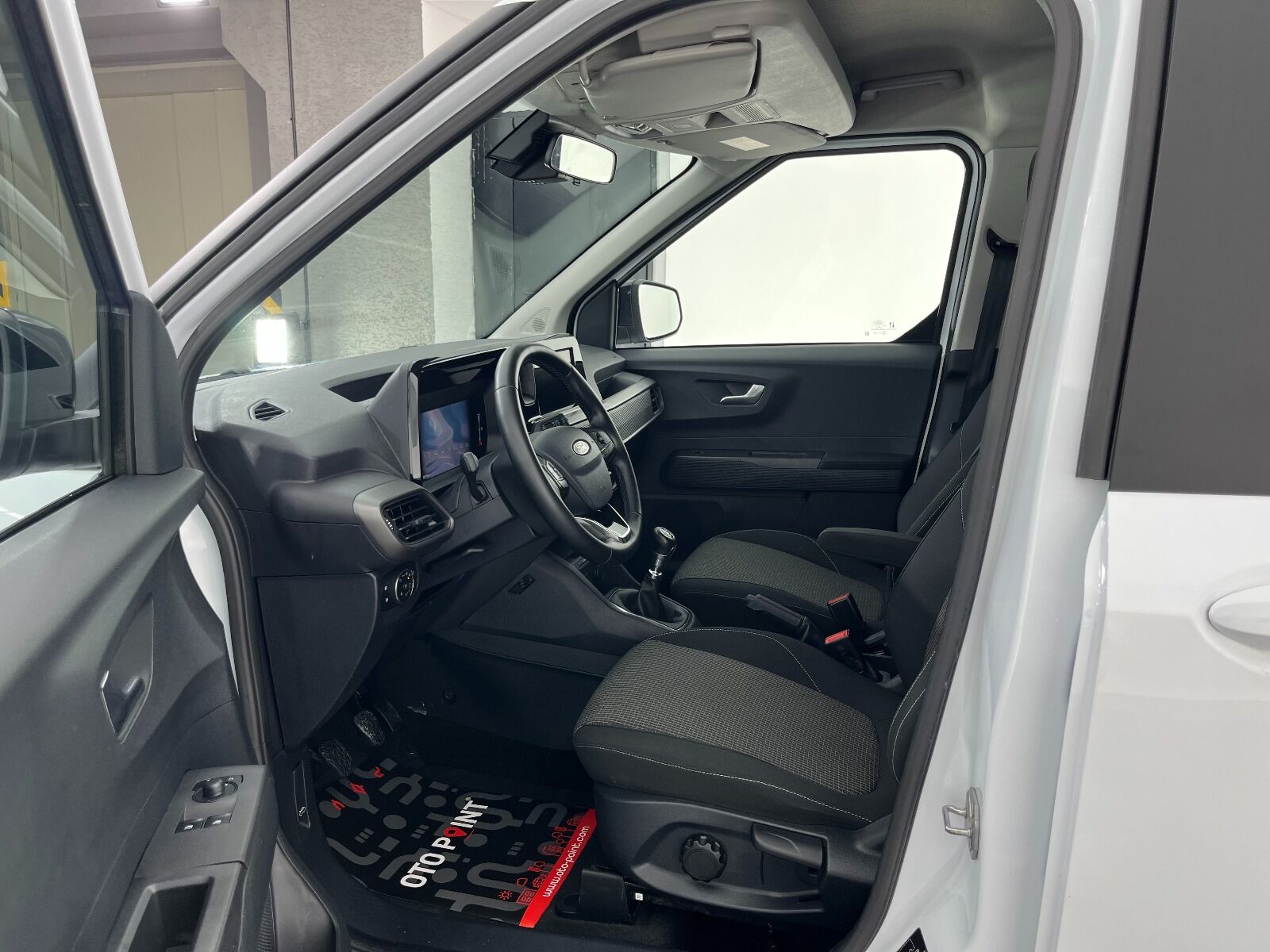 Ford Tourneo Courier Kombi 1.5 EcoBlue Deluxe - 2025 - Detay