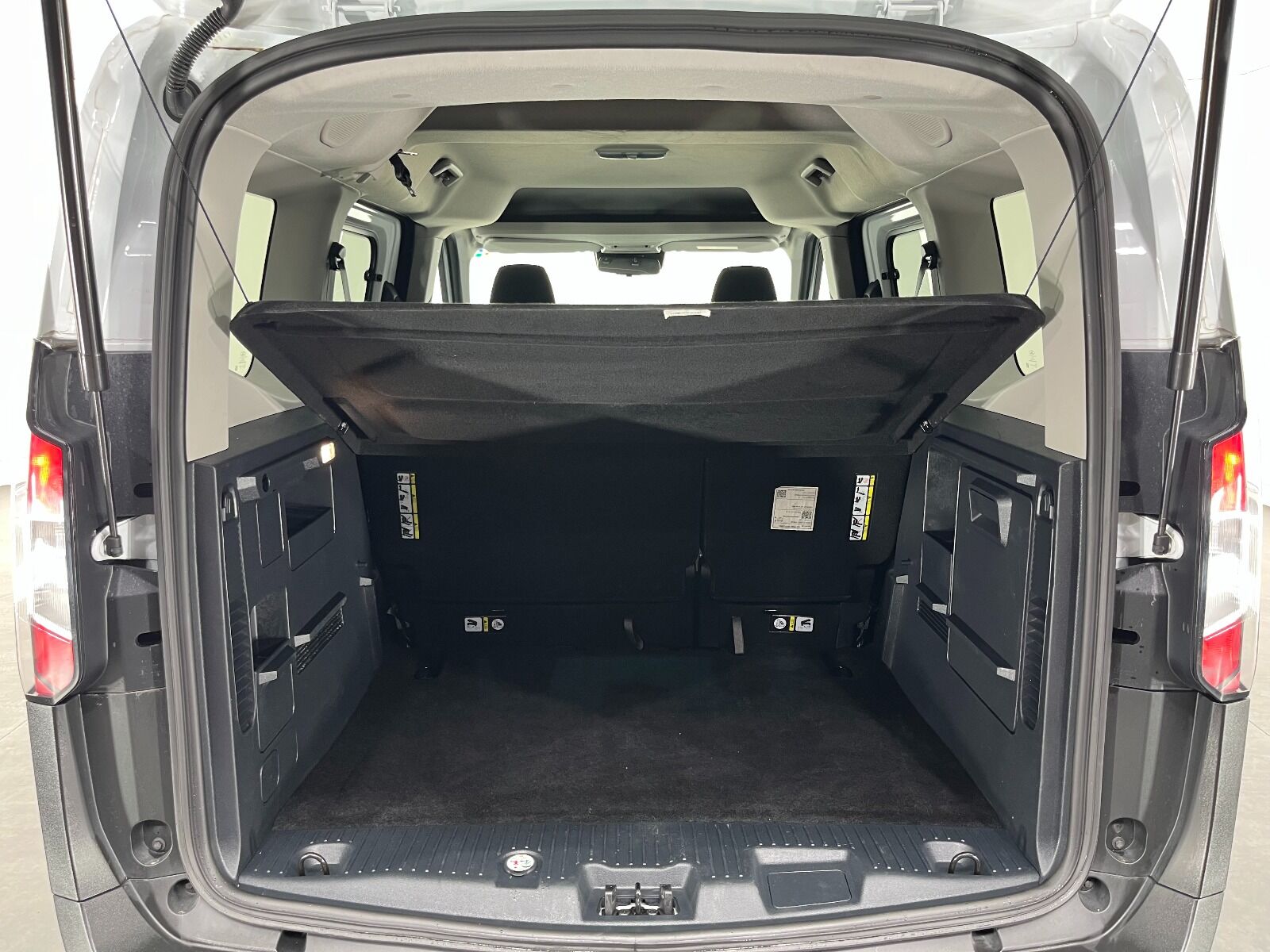 Ford Tourneo Courier Kombi 1.5 EcoBlue Deluxe - 2025 - Detay