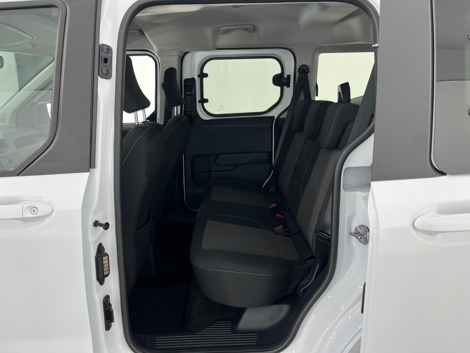 Ford Tourneo Courier Kombi 1.5 EcoBlue Deluxe - 2025 - Detay