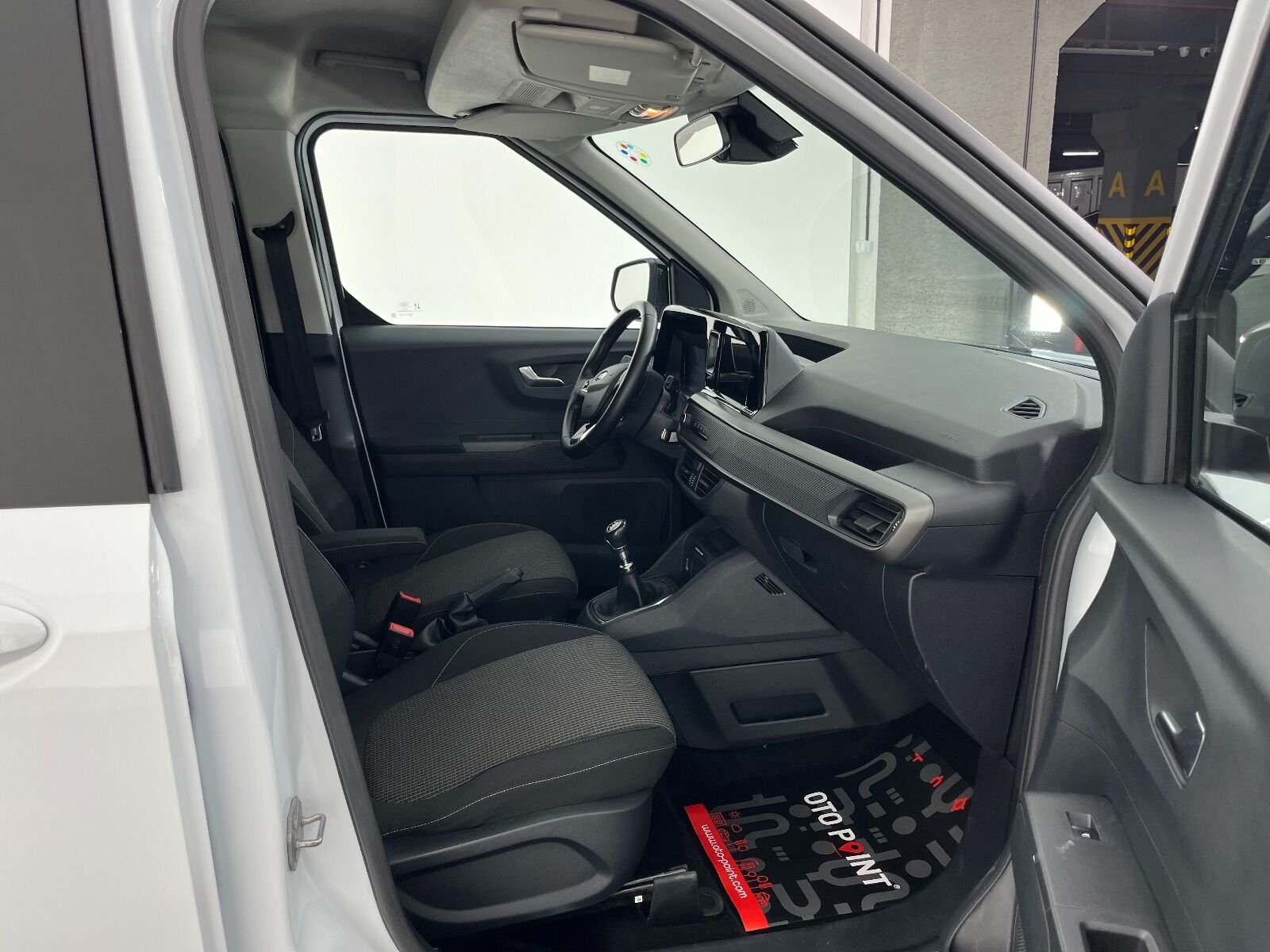 Ford Tourneo Courier Kombi 1.5 EcoBlue Deluxe - 2025 - Detay