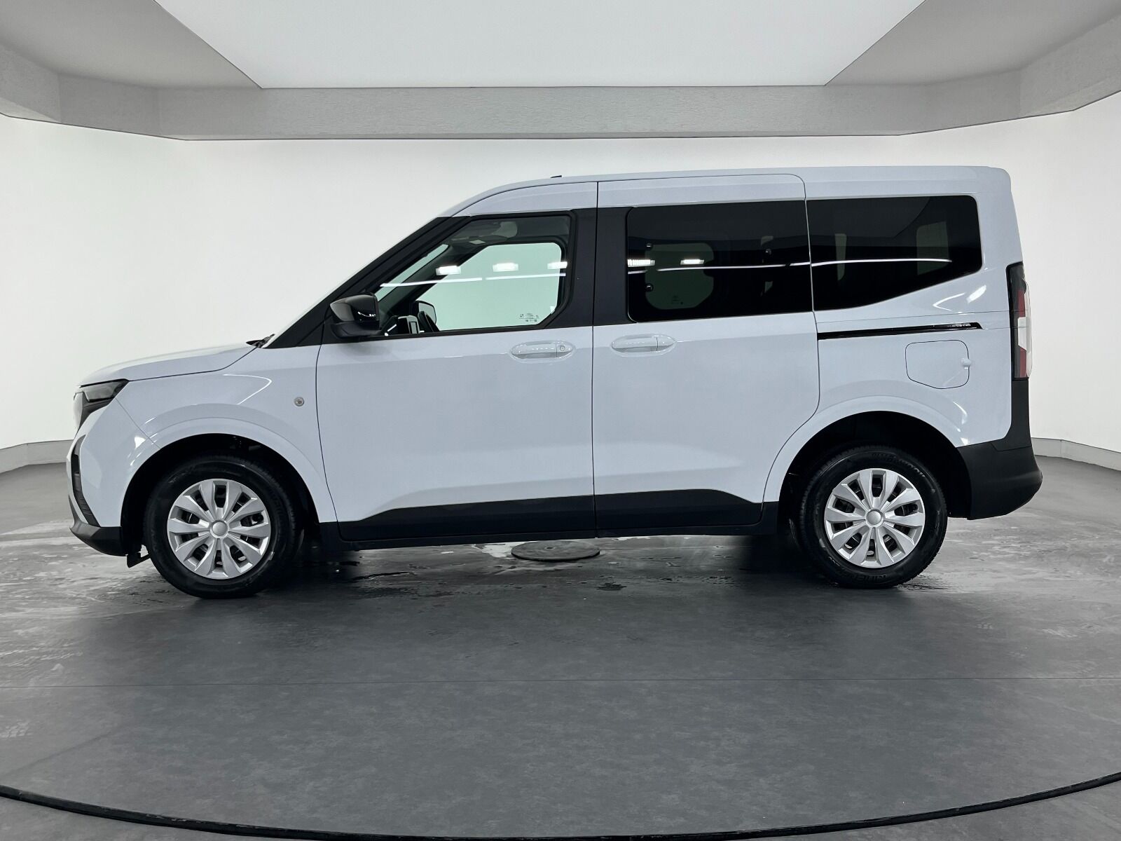 Ford Tourneo Courier Kombi 1.5 EcoBlue Deluxe - 2025 - Detay