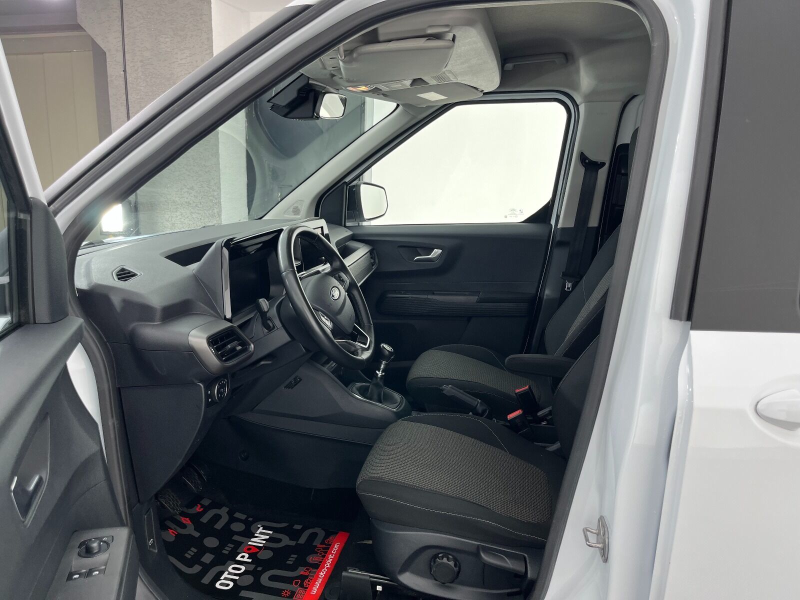 Ford Tourneo Courier Kombi 1.5 EcoBlue Deluxe - 2025 - Detay