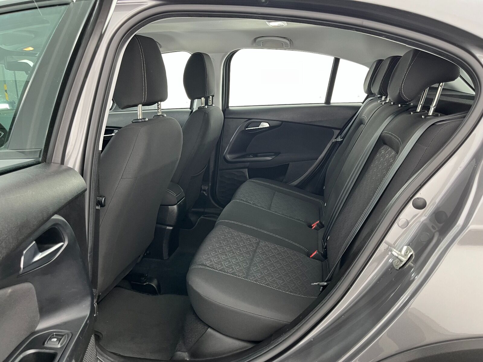 Fiat Egea Cross 1.6 MultiJet Urban GSR Traction+ DCT - 2024 - Detay