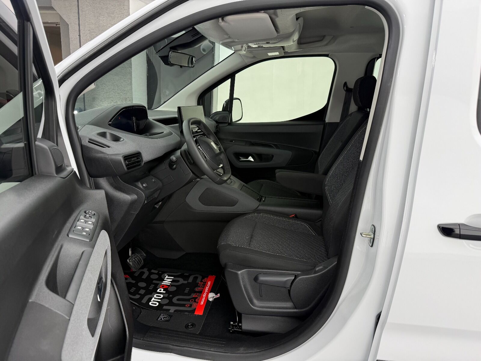 Peugeot Rifter 1.5 BlueHDI Allure EAT8 - 2026 - Detay