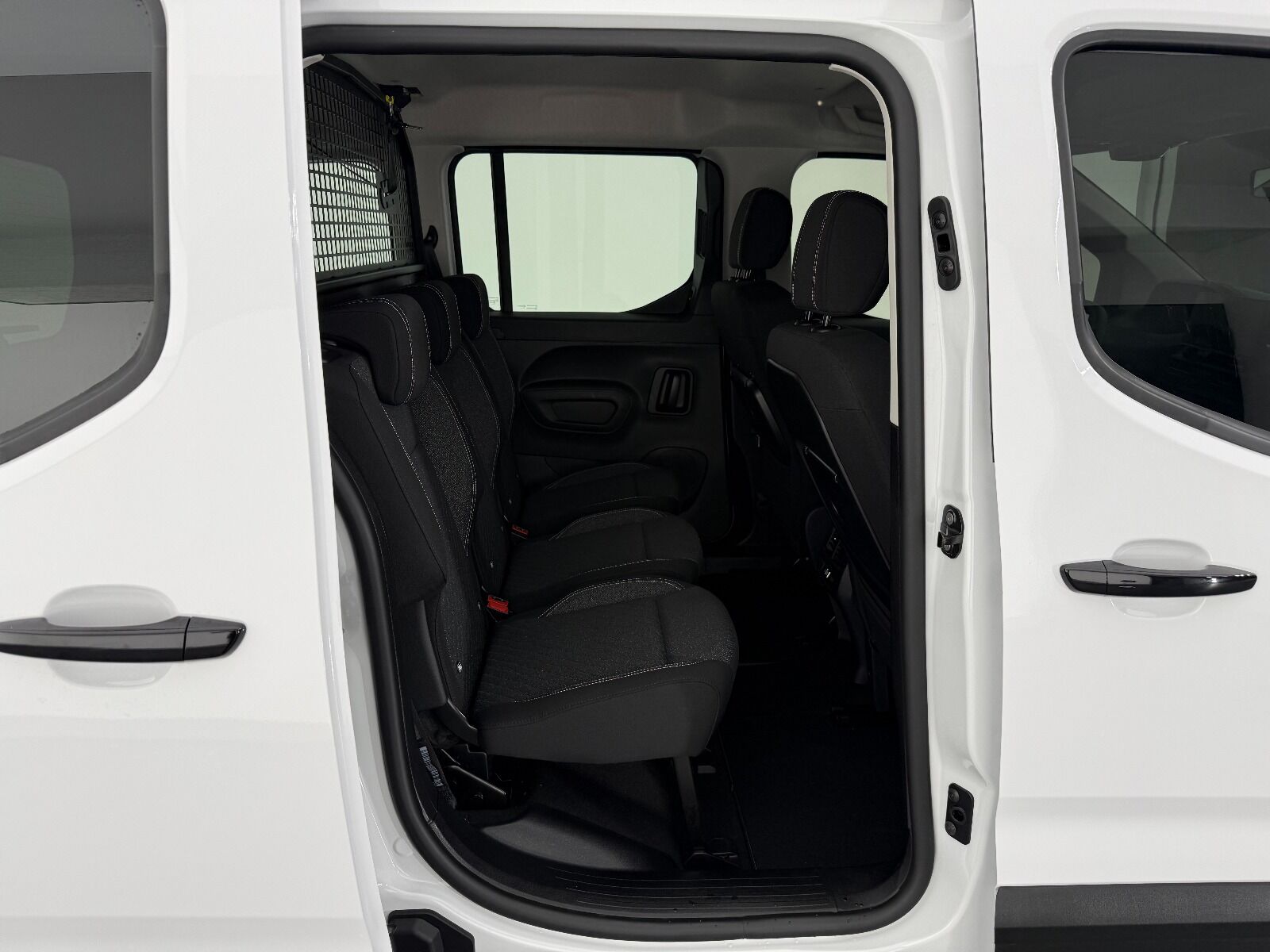 Peugeot Rifter 1.5 BlueHDI Allure EAT8 - 2026 - Detay
