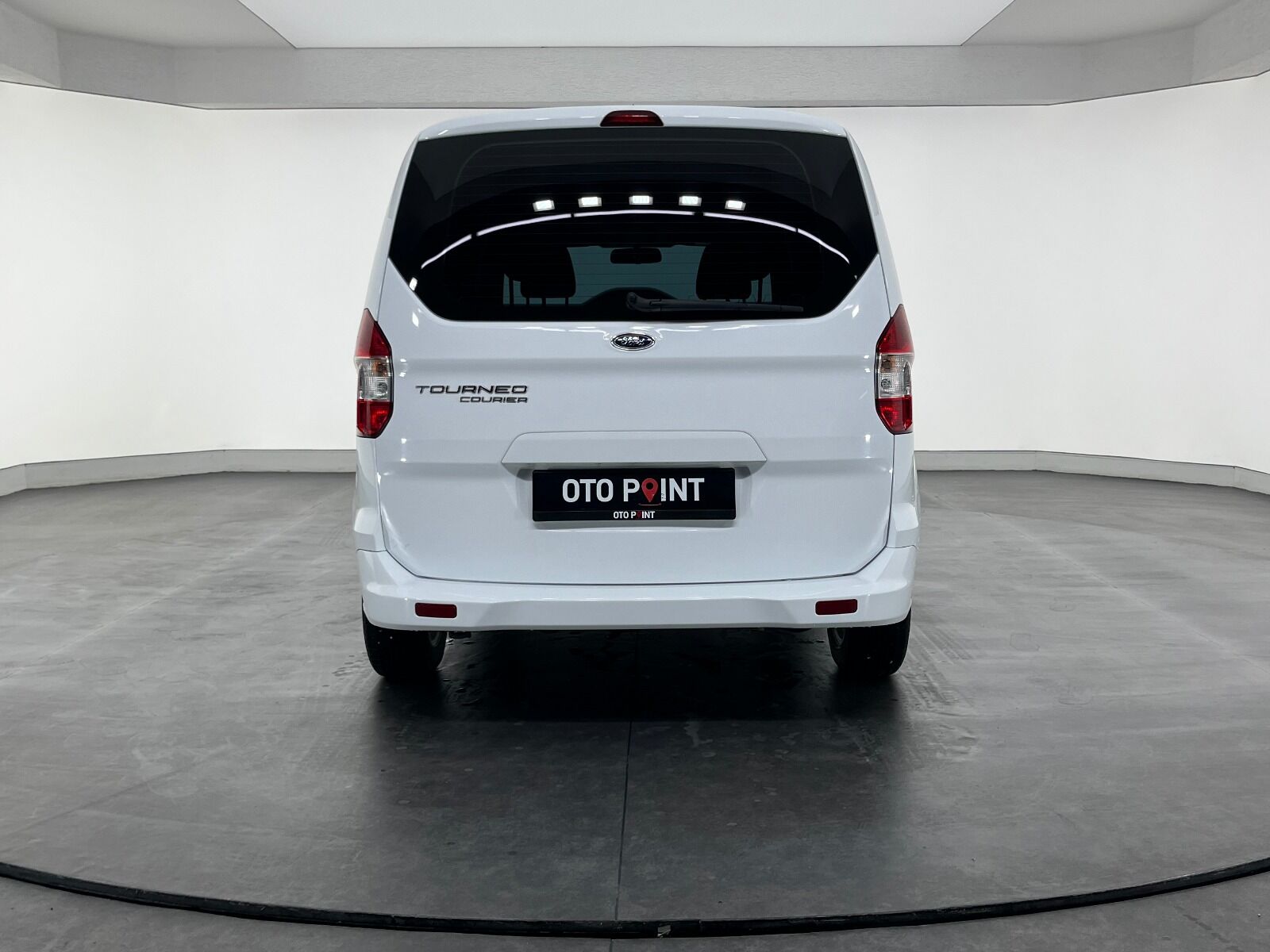 Ford Tourneo Courier 1.5 TDCI Deluxe - 2023 - Detay