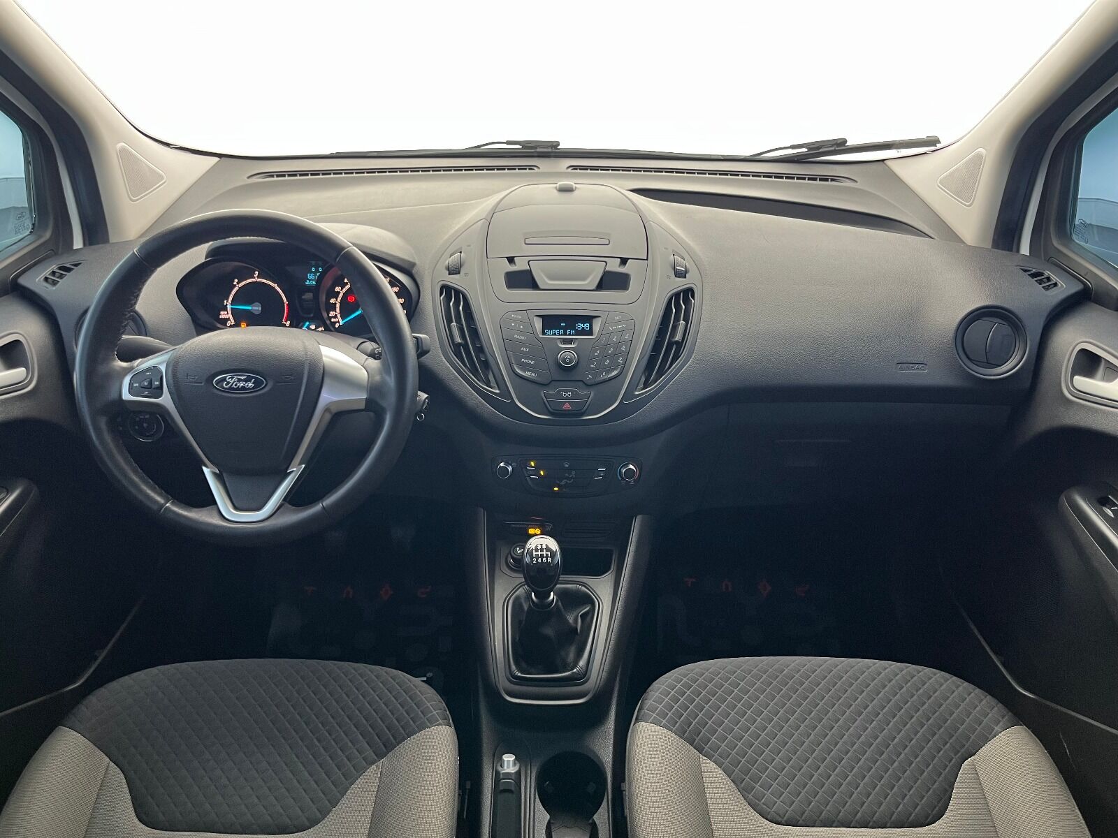 Ford Tourneo Courier 1.5 TDCI Deluxe - 2023 - Detay