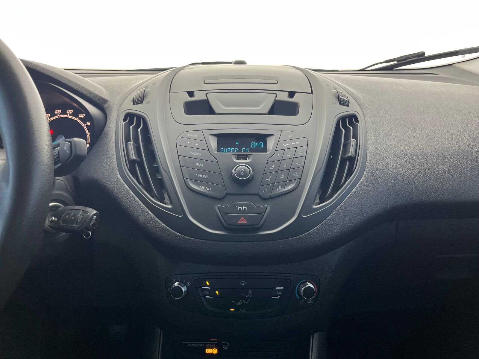 Ford Tourneo Courier 1.5 TDCI Deluxe - 2023 - Detay