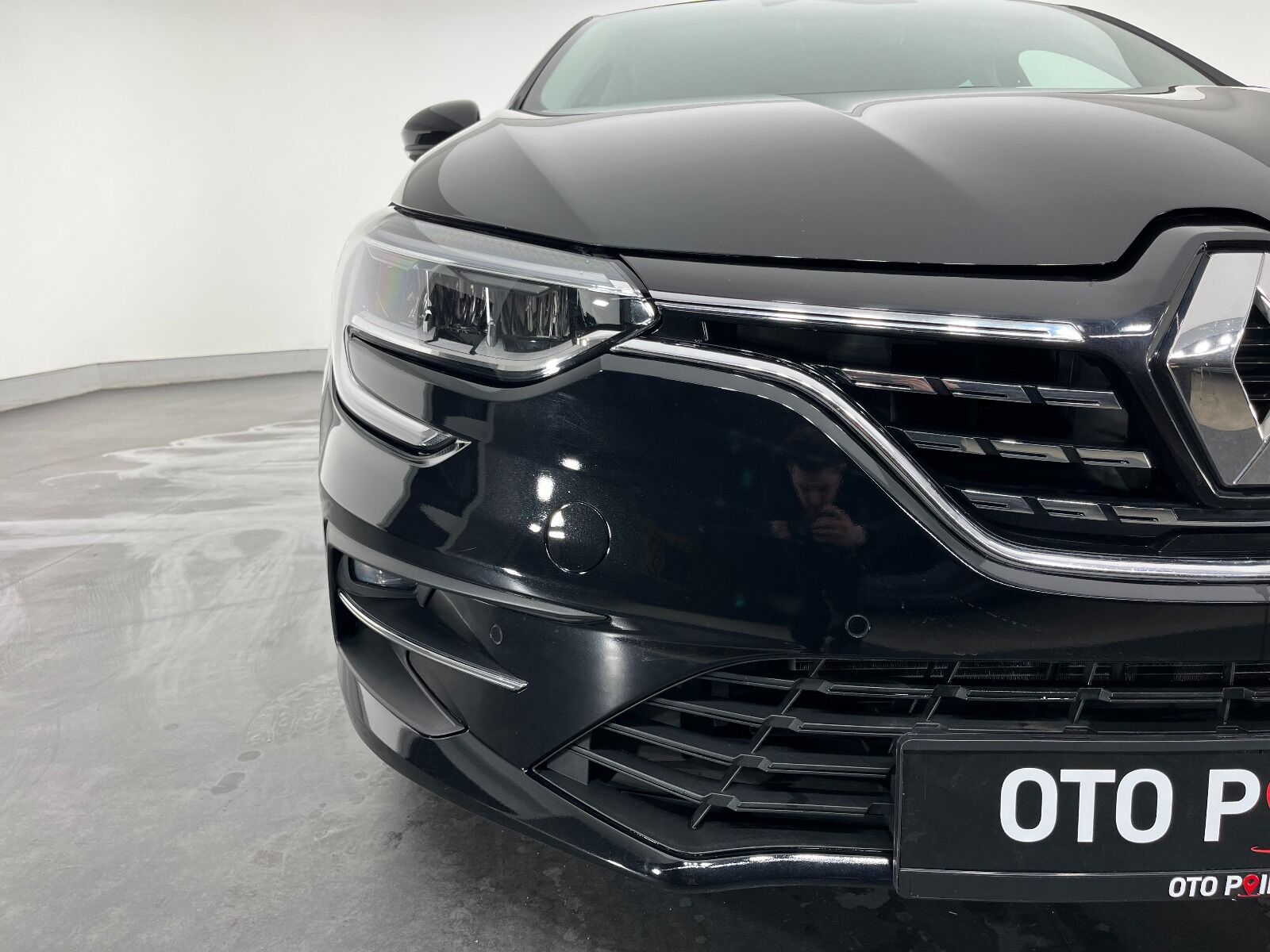 Renault Megane Sedan 1.5 Blue DCI Icon EDC - 2024 - Detay