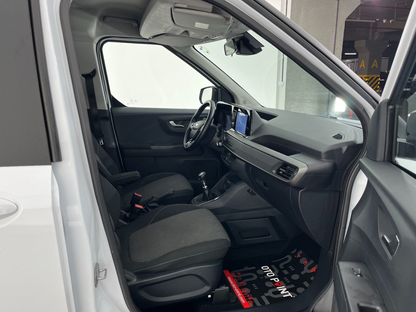 Ford Tourneo Courier Kombi 1.5 EcoBlue Deluxe - 2025 - Detay