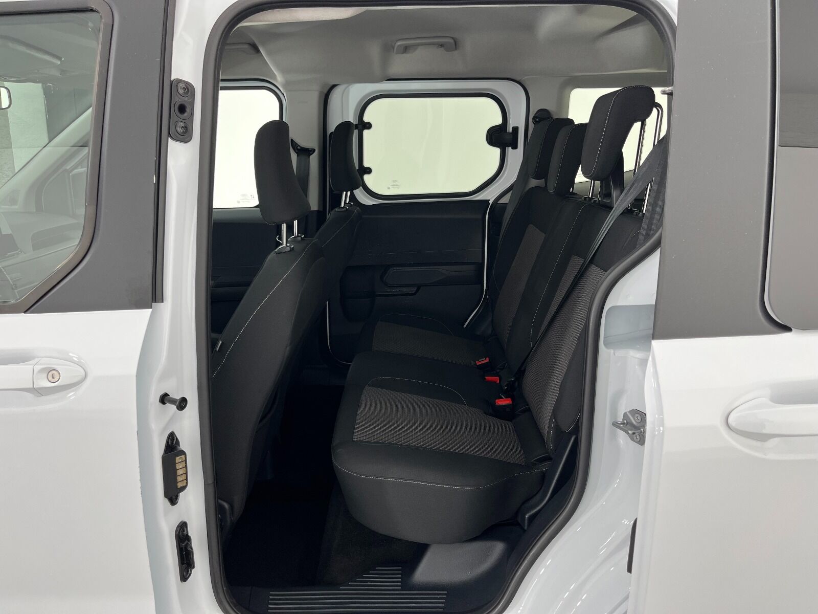 Ford Tourneo Courier Kombi 1.5 EcoBlue Deluxe - 2025 - Detay