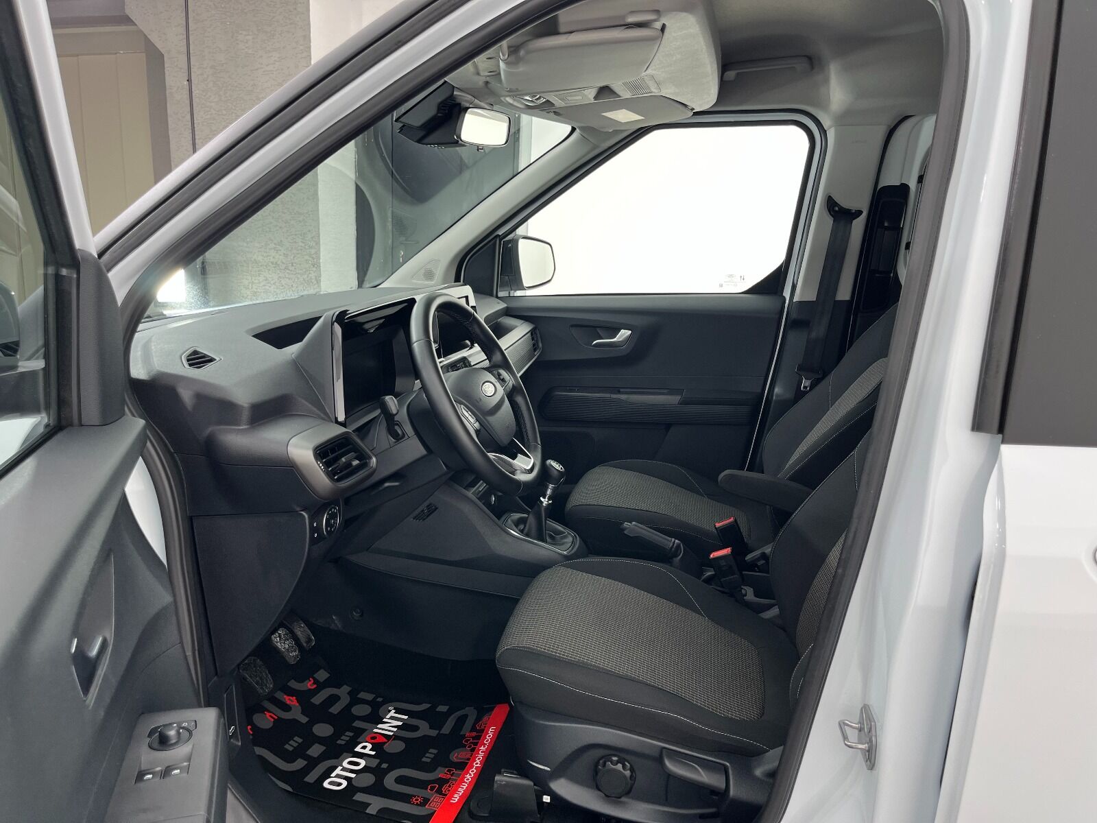 Ford Tourneo Courier Kombi 1.5 EcoBlue Deluxe - 2025 - Detay